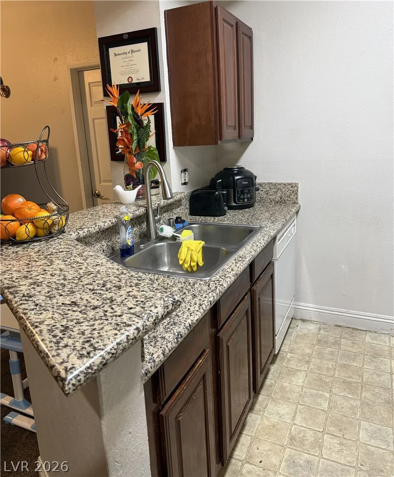 5162 Jones, Las Vegas, NV 89118