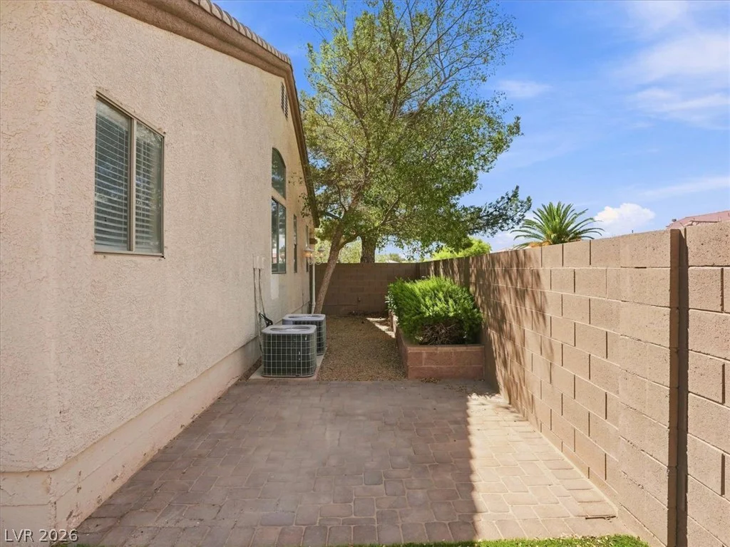 7501 Trickling Wash, Las Vegas, NV 89131