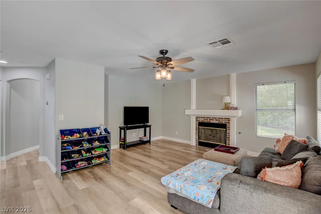 8935 Waymire Creek, Las Vegas, NV 89147