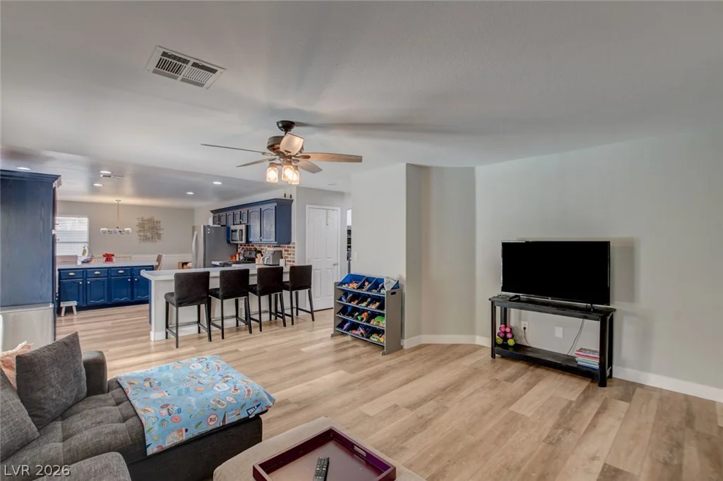8935 Waymire Creek, Las Vegas, NV 89147