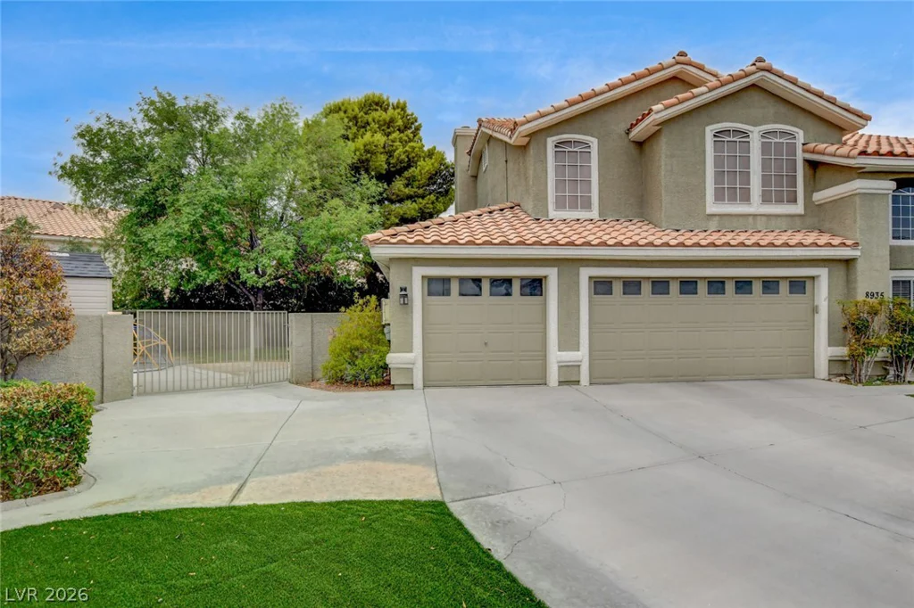 8935 Waymire Creek, Las Vegas, NV 89147
