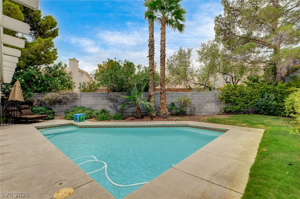 8935 Waymire Creek, Las Vegas, NV 89147