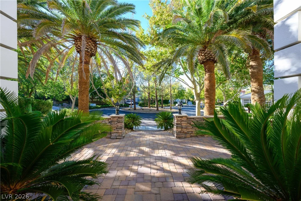 9817 Mountain Grove, Las Vegas, NV 89134