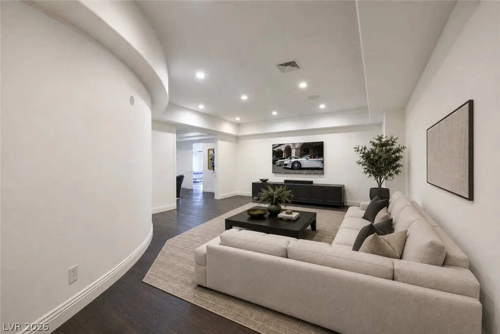 9817 Mountain Grove, Las Vegas, NV 89134