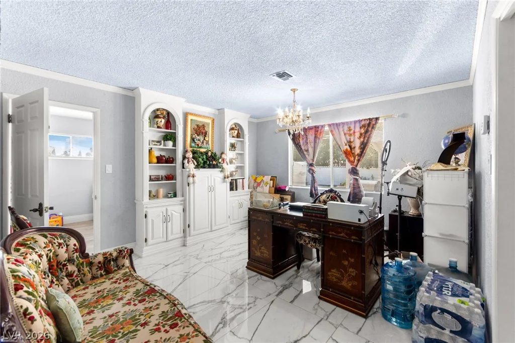1963 Catalpa, Las Vegas, NV 89108