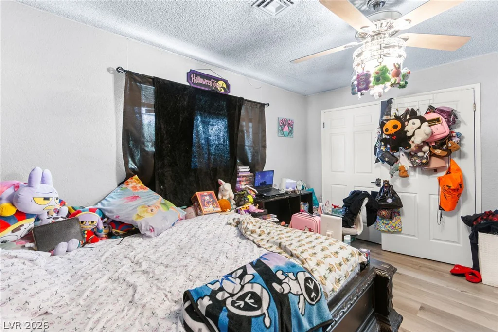1963 Catalpa, Las Vegas, NV 89108