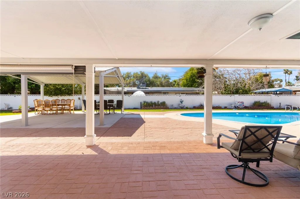 1963 Catalpa, Las Vegas, NV 89108