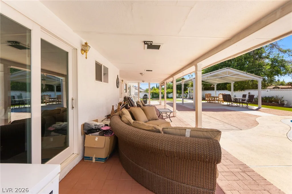 1963 Catalpa, Las Vegas, NV 89108