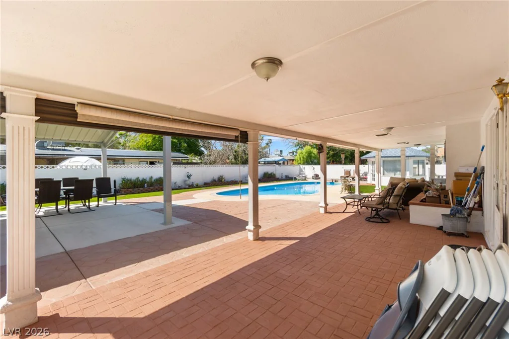 1963 Catalpa, Las Vegas, NV 89108