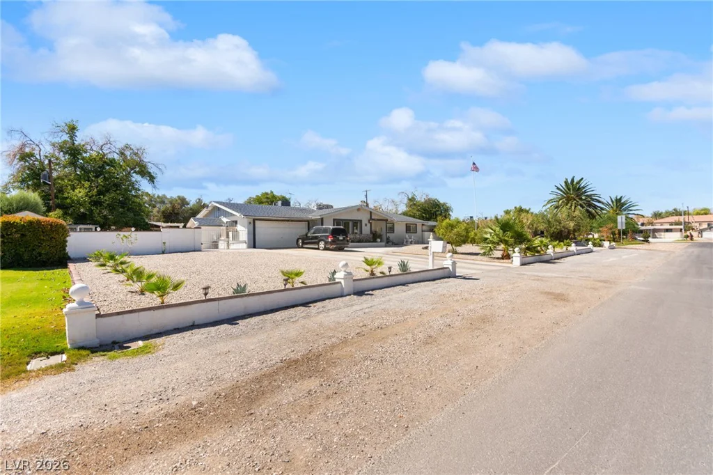 1963 Catalpa, Las Vegas, NV 89108