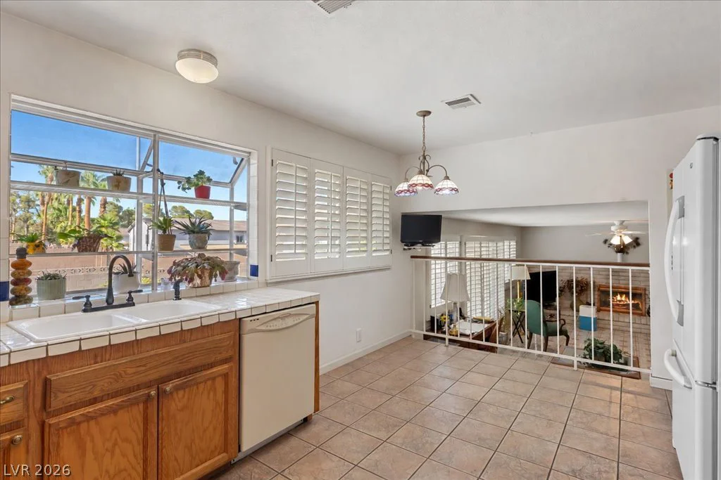 5254 Hibbetts, Las Vegas, NV 89103