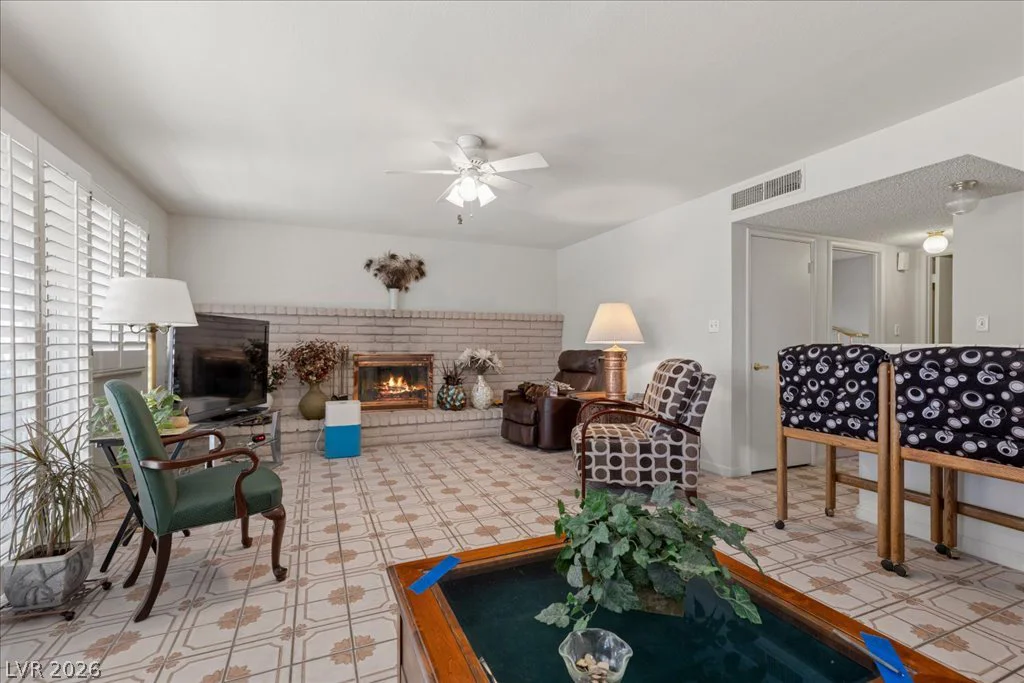 5254 Hibbetts, Las Vegas, NV 89103