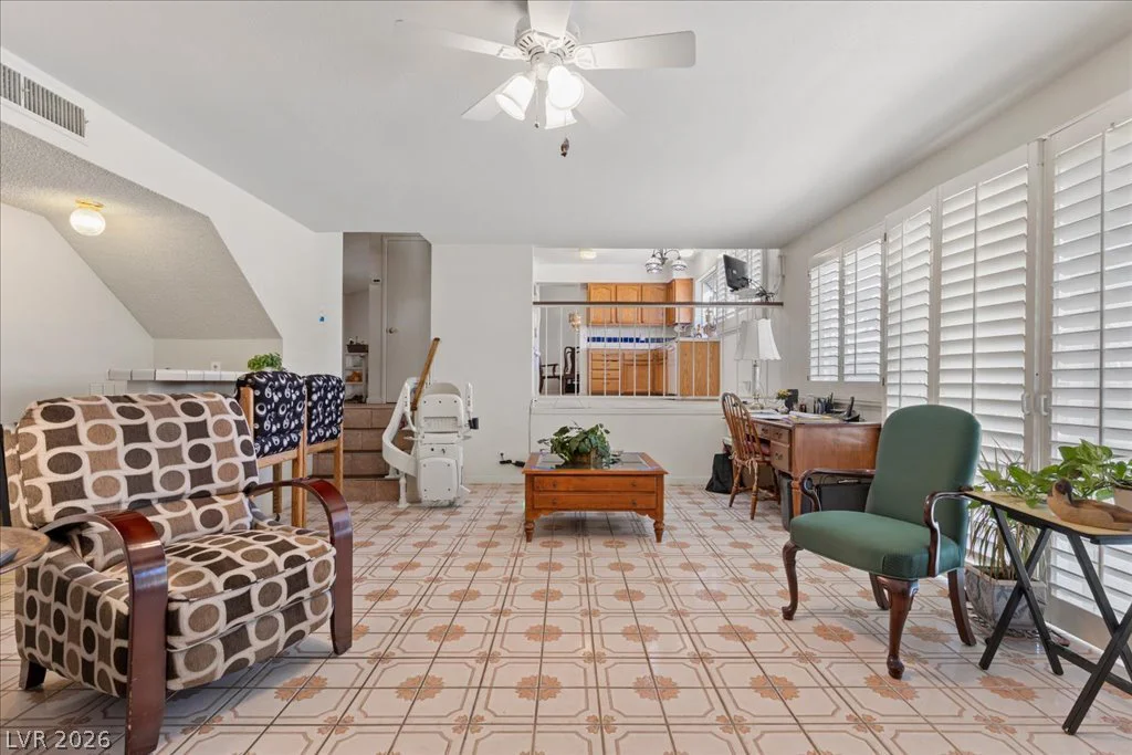 5254 Hibbetts, Las Vegas, NV 89103