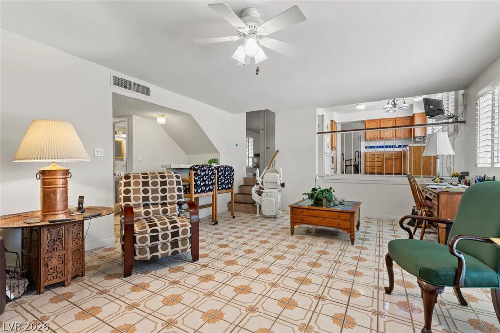 5254 Hibbetts, Las Vegas, NV 89103