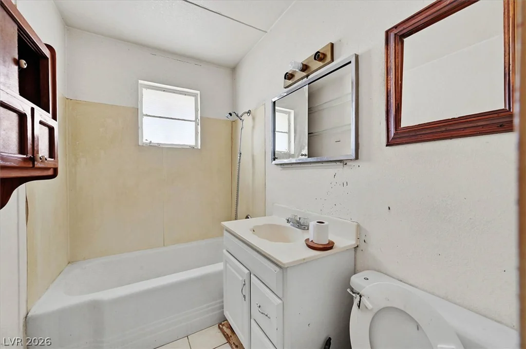325 Vandalia, Las Vegas, NV 89106