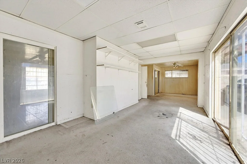 325 Vandalia, Las Vegas, NV 89106