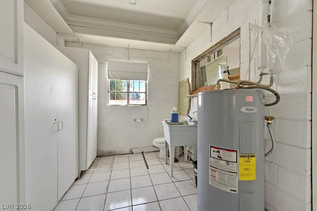 325 Vandalia, Las Vegas, NV 89106
