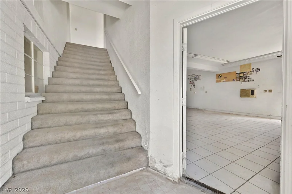 325 Vandalia, Las Vegas, NV 89106