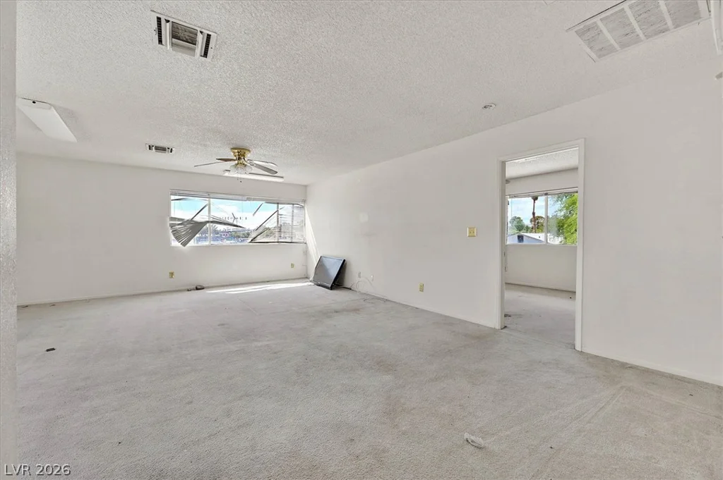 325 Vandalia, Las Vegas, NV 89106