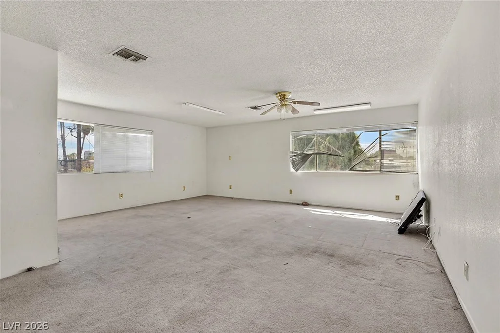 325 Vandalia, Las Vegas, NV 89106