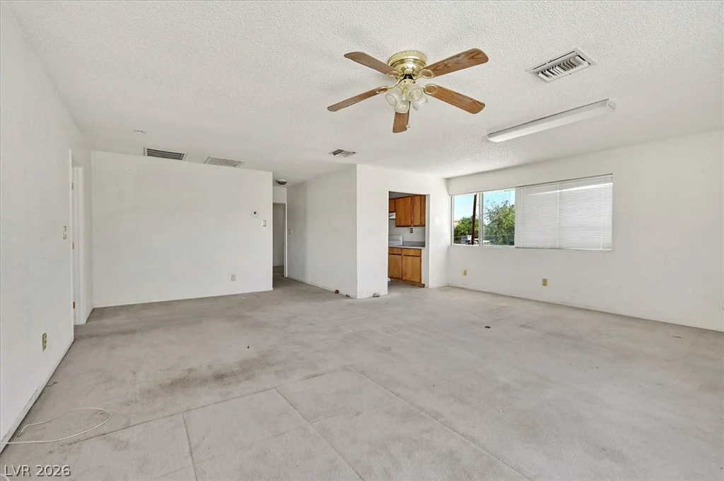 325 Vandalia, Las Vegas, NV 89106