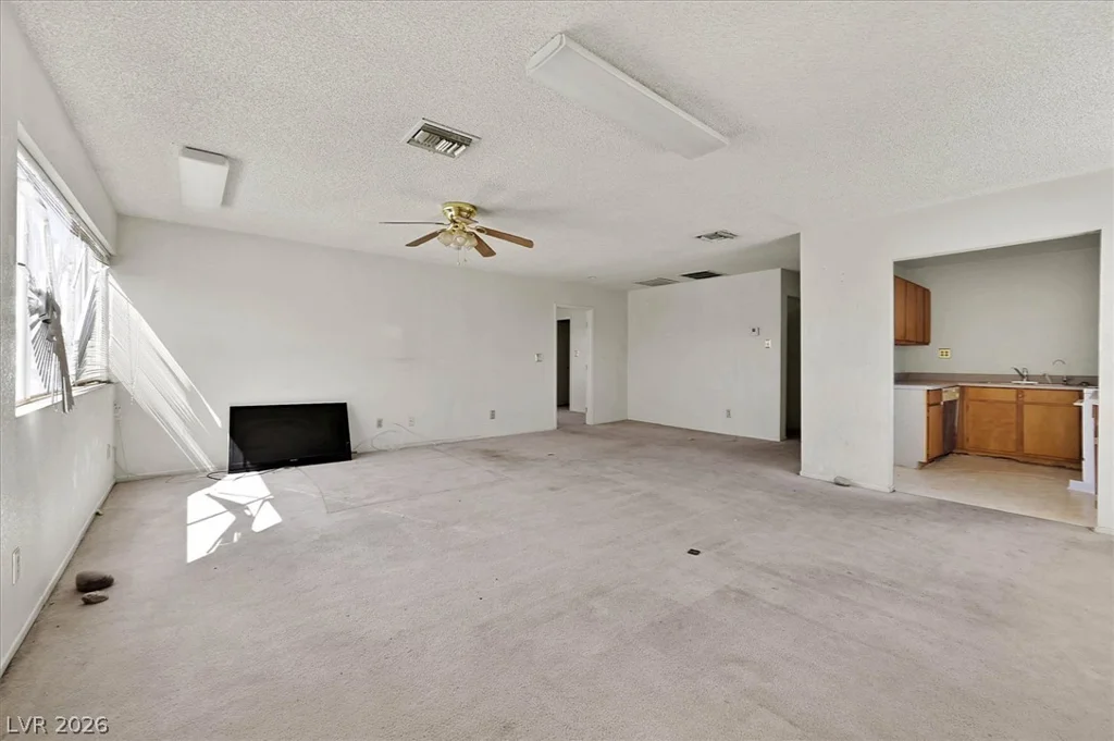 325 Vandalia, Las Vegas, NV 89106