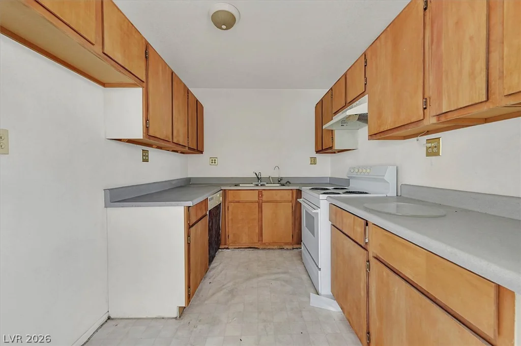 325 Vandalia, Las Vegas, NV 89106