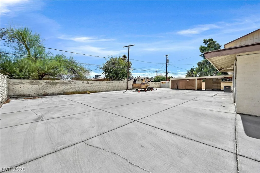 325 Vandalia, Las Vegas, NV 89106