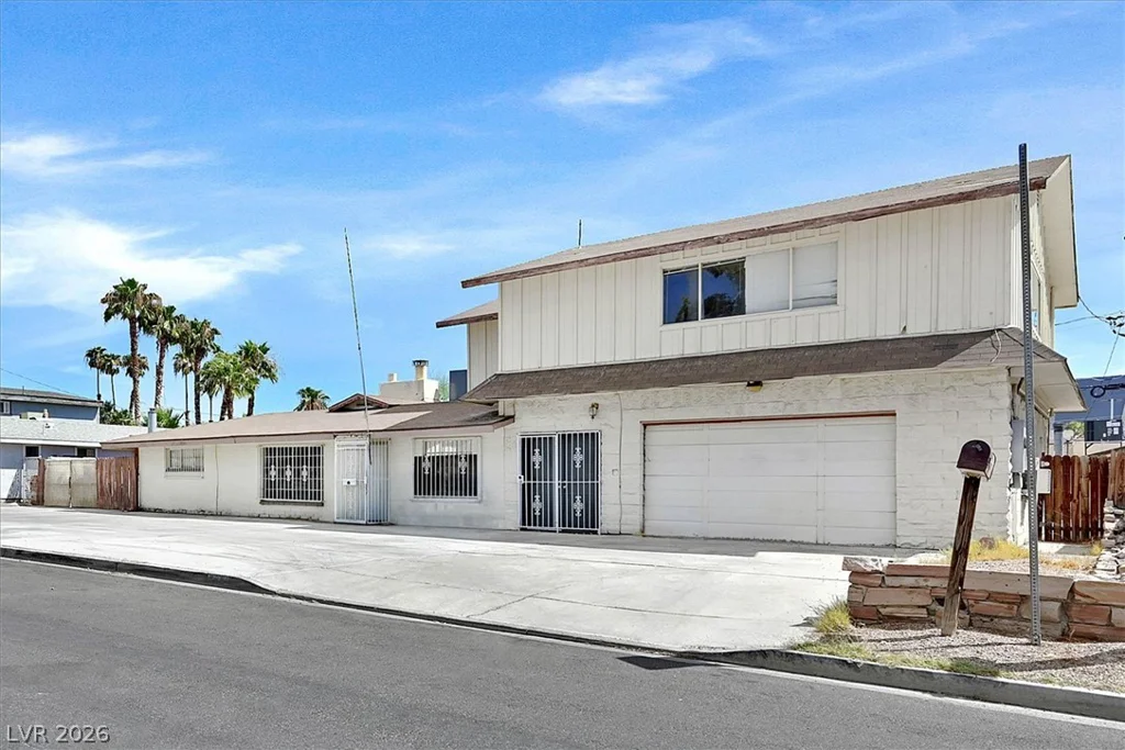 325 Vandalia, Las Vegas, NV 89106