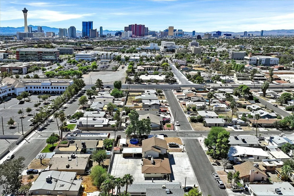 325 Vandalia, Las Vegas, NV 89106