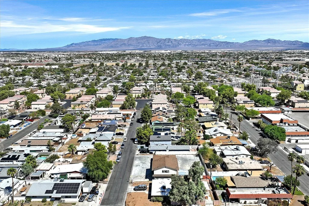 325 Vandalia, Las Vegas, NV 89106