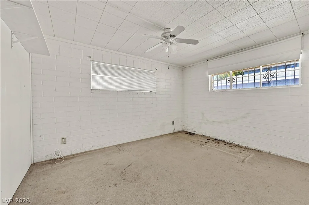 325 Vandalia, Las Vegas, NV 89106