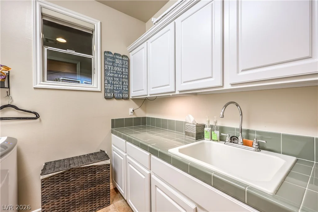 24 CROSS RIDGE, Las Vegas, NV 89135
