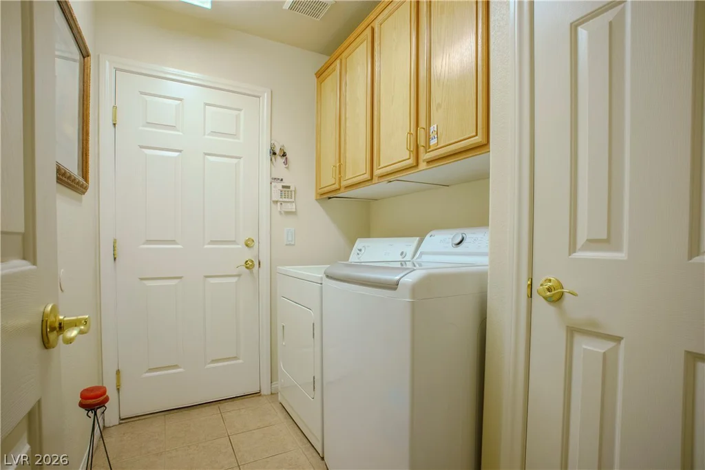 6668 Ironbound Bay, Las Vegas, NV 89139