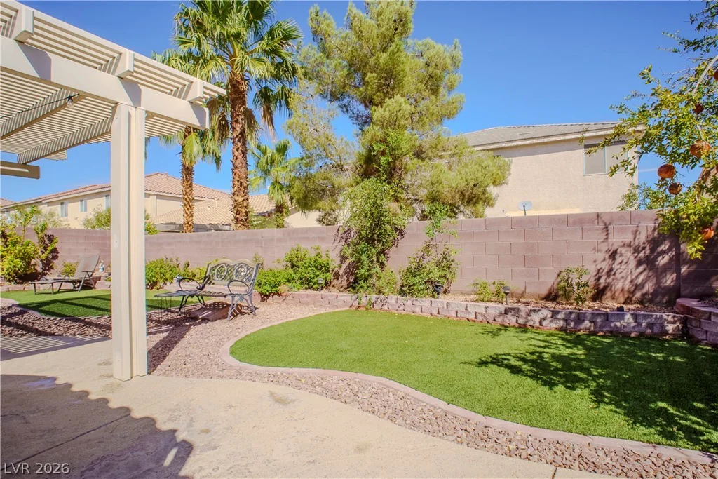 6668 Ironbound Bay, Las Vegas, NV 89139