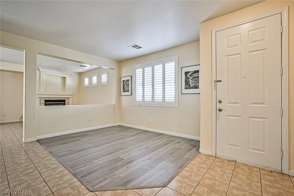 8468 REGAL HILLS, Las Vegas, NV 89117