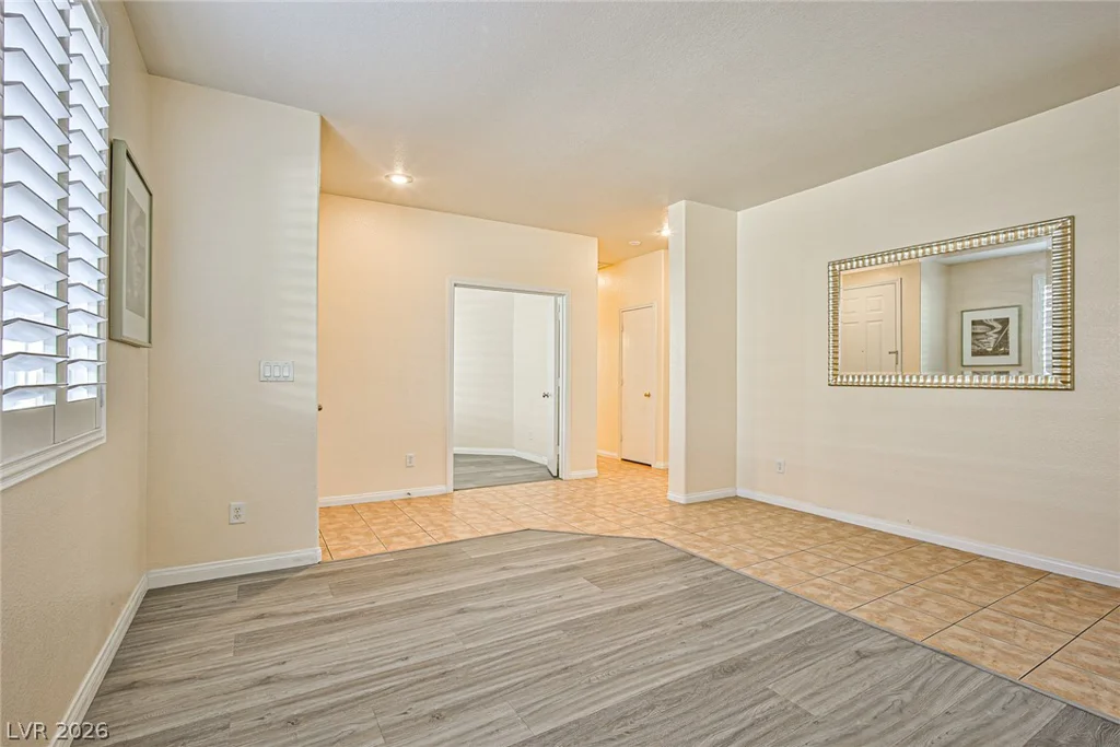 8468 REGAL HILLS, Las Vegas, NV 89117