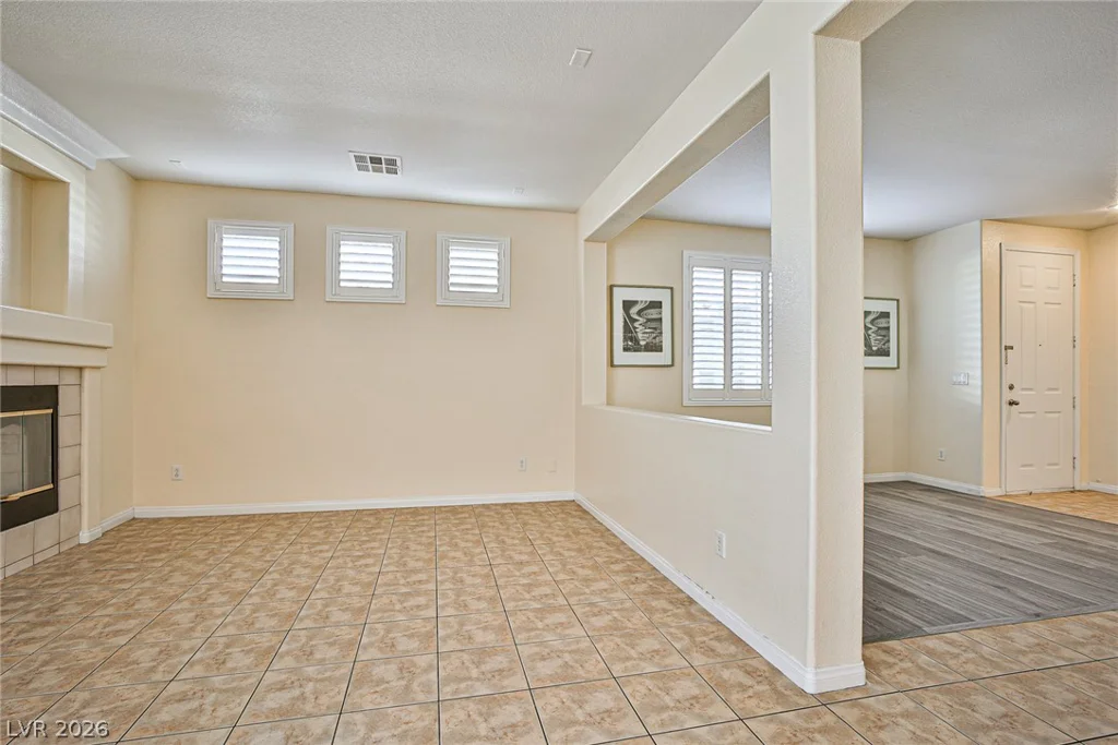 8468 REGAL HILLS, Las Vegas, NV 89117
