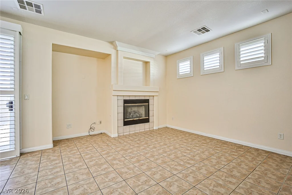 8468 REGAL HILLS, Las Vegas, NV 89117