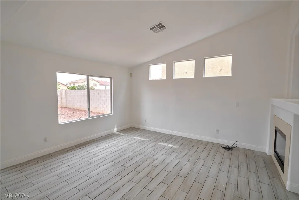 8048 Kentshire, Las Vegas, NV 89117