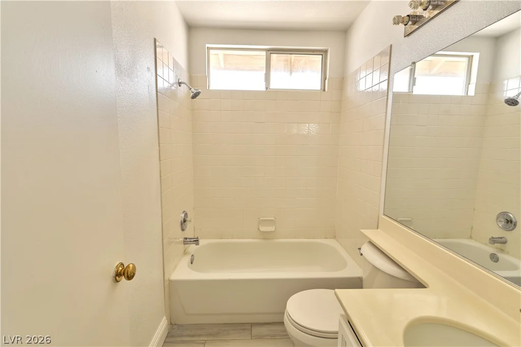 8048 Kentshire, Las Vegas, NV 89117