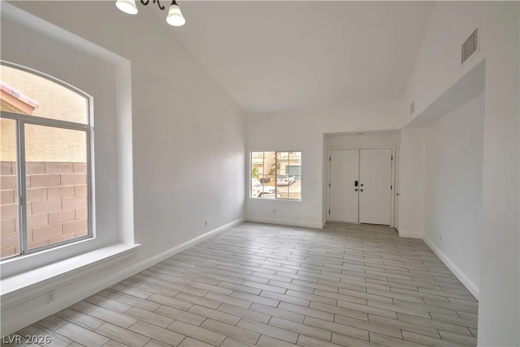 8048 Kentshire, Las Vegas, NV 89117