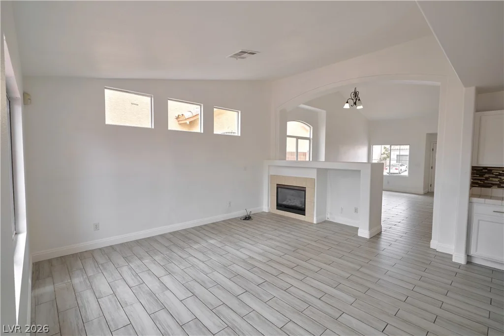 8048 Kentshire, Las Vegas, NV 89117