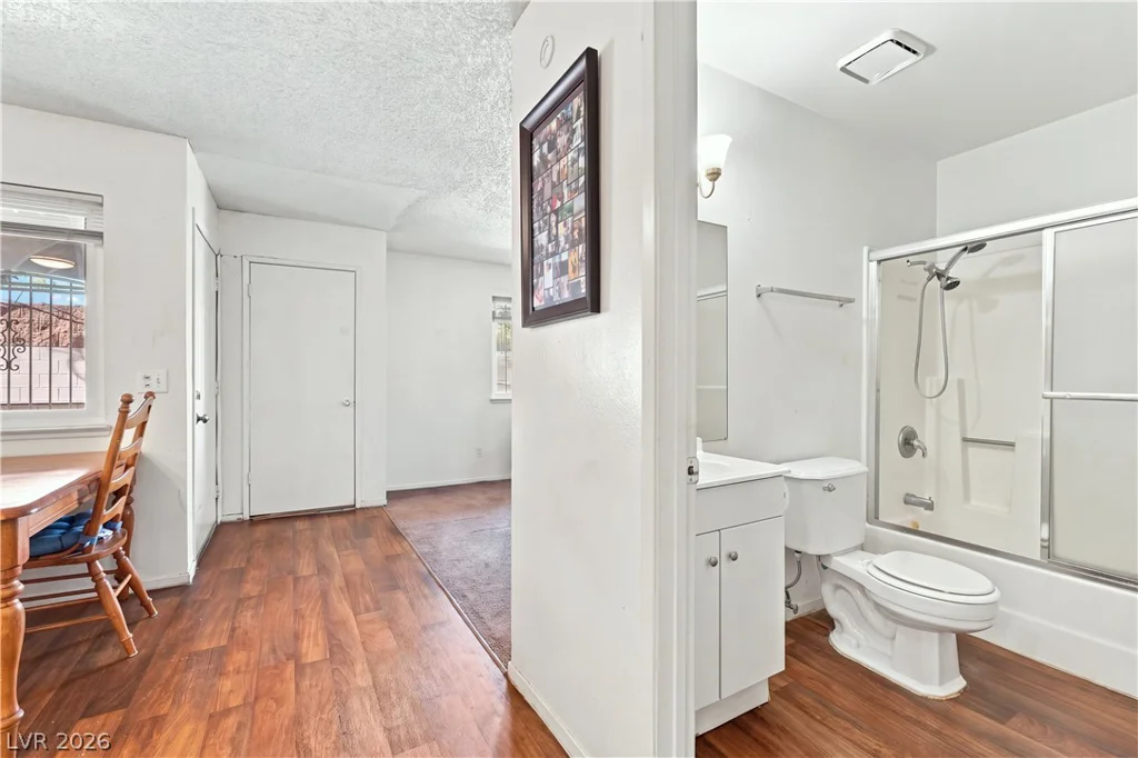 849 Hedge, Las Vegas, NV 89110