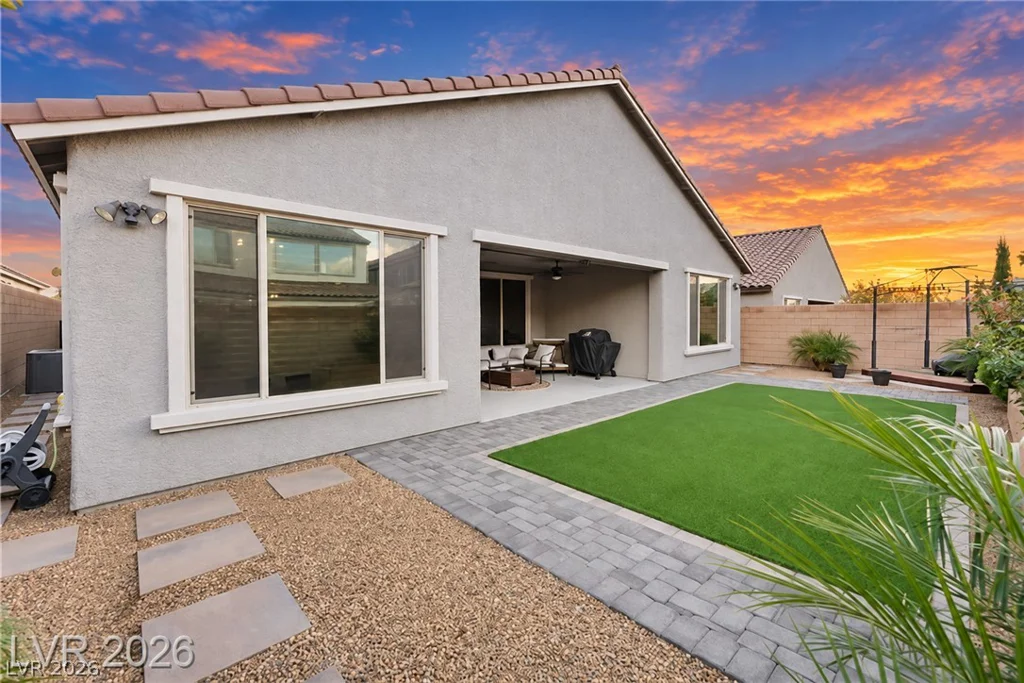 9985 Blackbark, Las Vegas, NV 89166