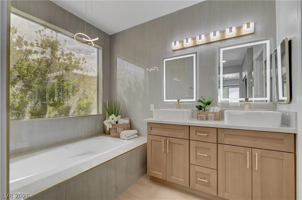 4568 Atlantico, Las Vegas, NV 89135