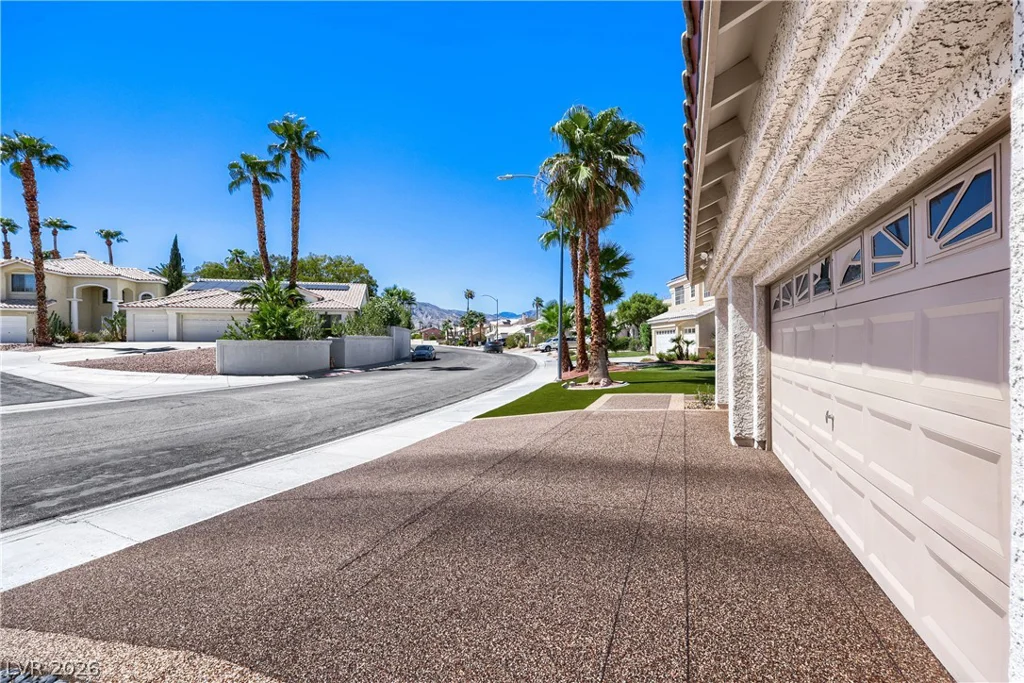 7900 Riviera Beach, Las Vegas, NV 89128