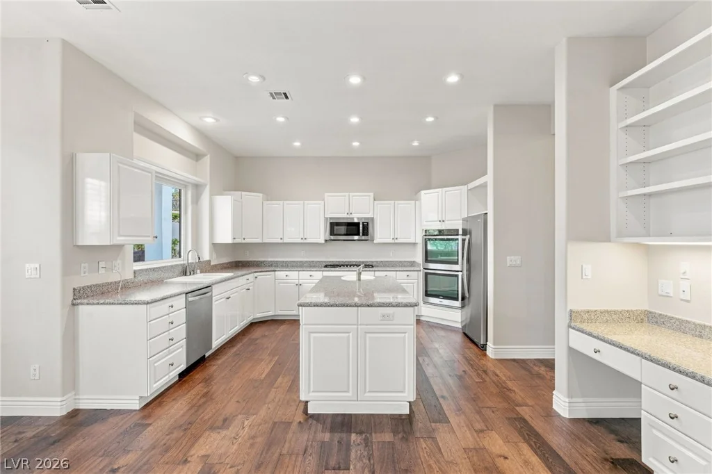8901 Robinson Ridge, Las Vegas, NV 89117