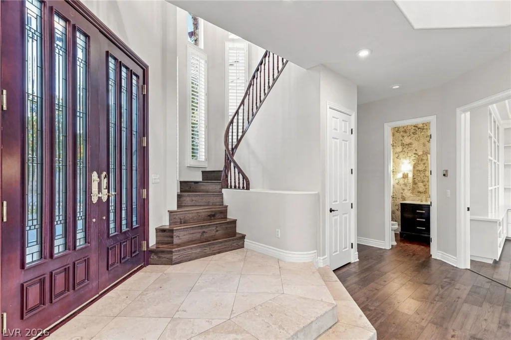 8901 Robinson Ridge, Las Vegas, NV 89117