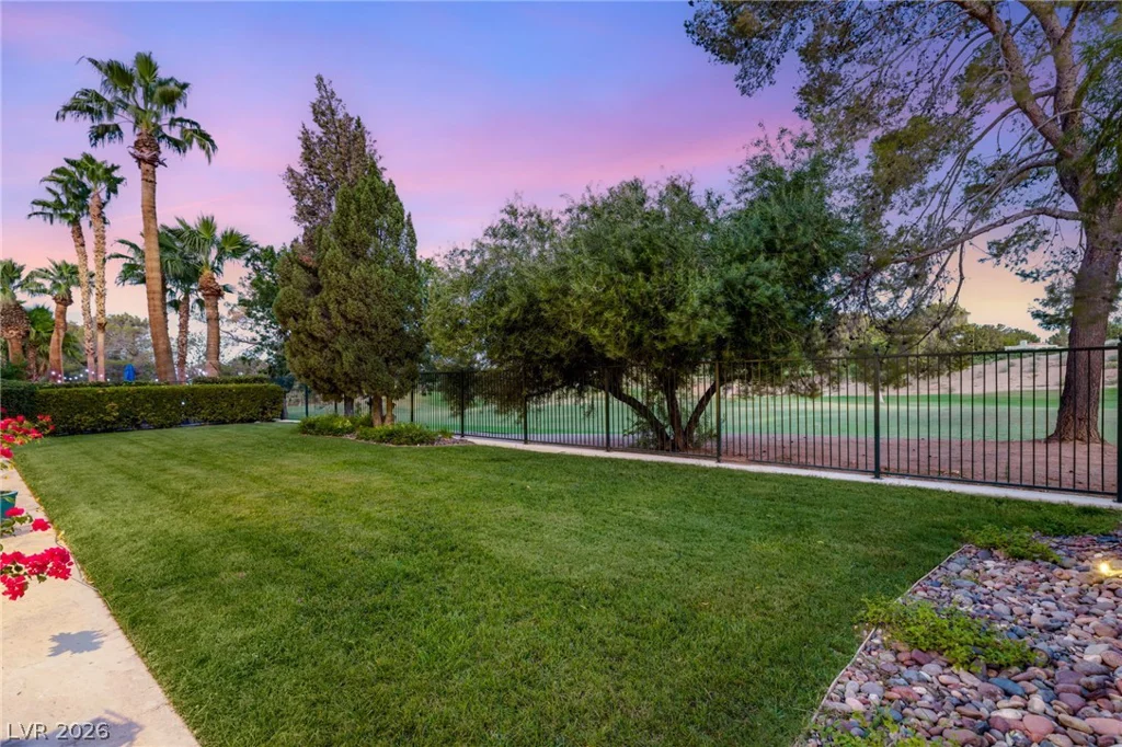 8901 Robinson Ridge, Las Vegas, NV 89117